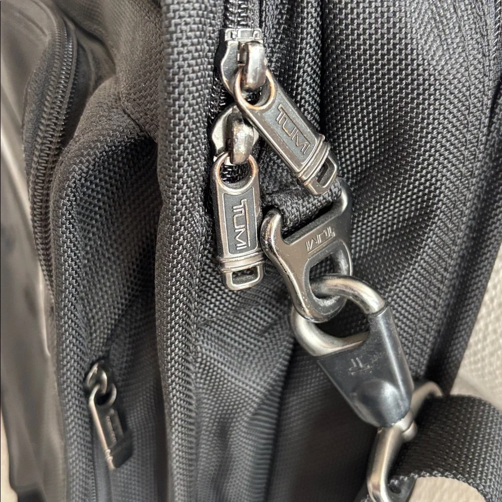 Tumi Black Computer Laptop Briefcase Bag in 100% Ballistic Nylon
